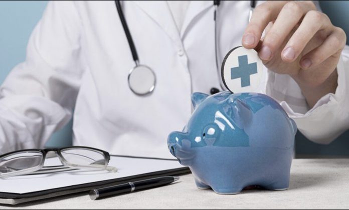 Invalidación de oficio: Corte Suprema ordena a aseguradora indemnizar gastos médicos por 21 millones tras aplicar indisputabilidad