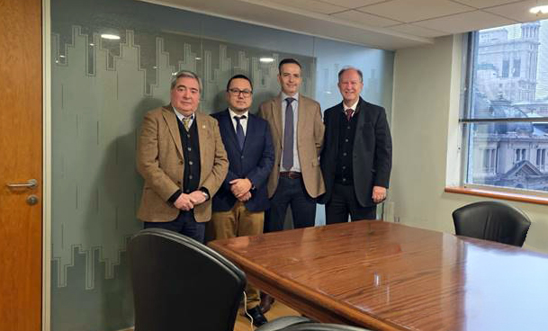 COLEGIO DE CORREDORES DE SEGUROS DE CHILE SE REUNE CON LA CMF